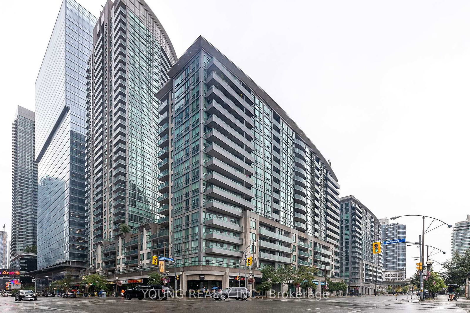 51 Lower Simcoe St, unit 603 for rent