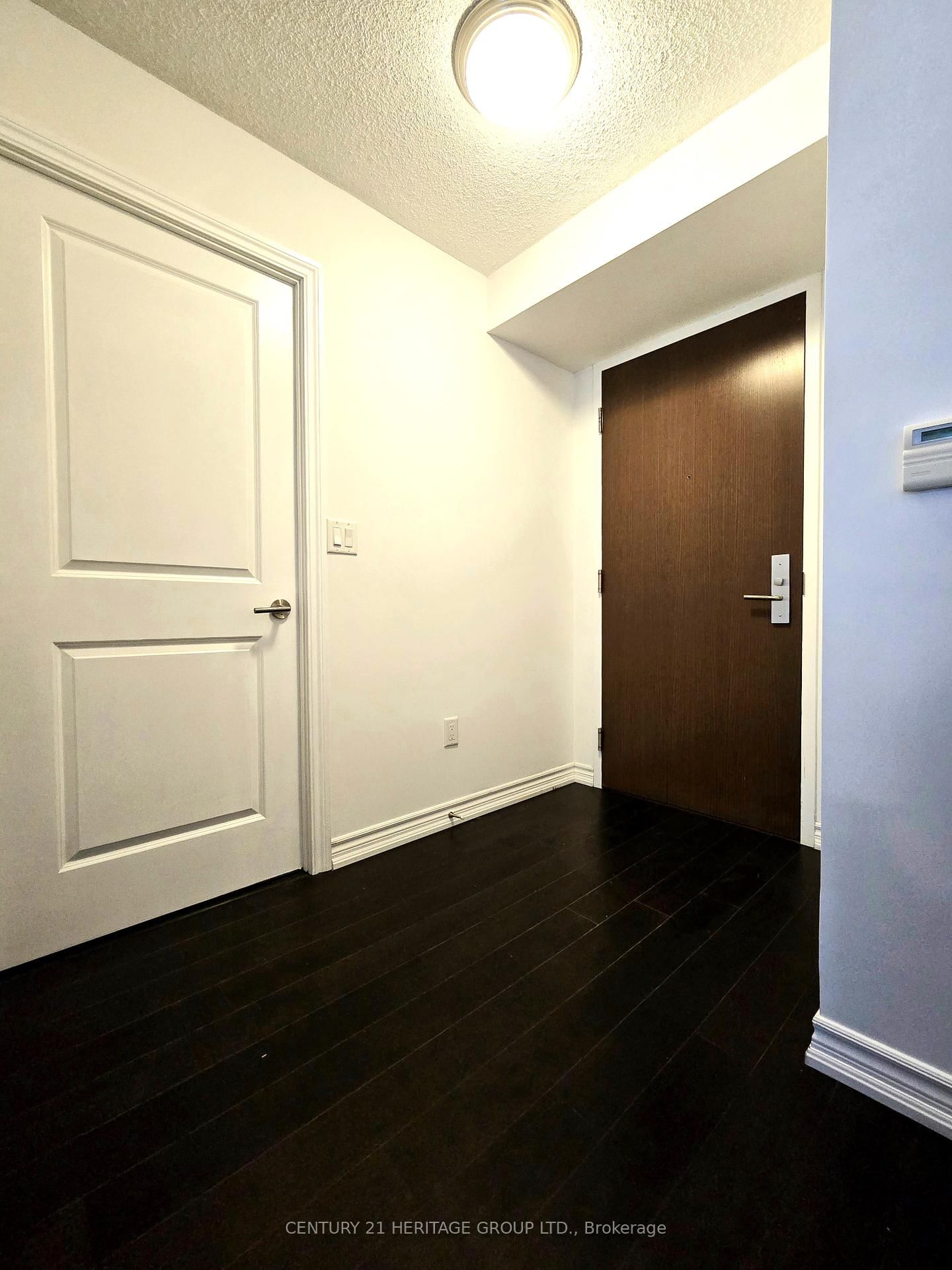 386 Yonge St, unit 1109 for rent