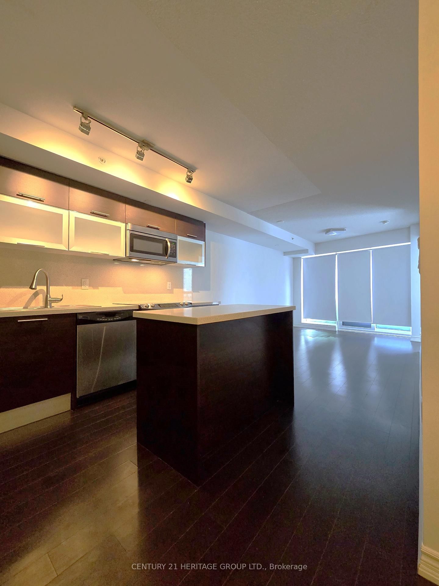 386 Yonge St, unit 1109 for rent