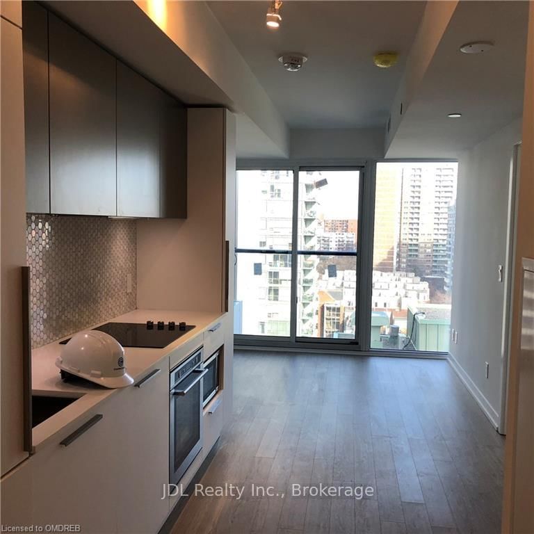 85 Wood St, unit 1215 for sale