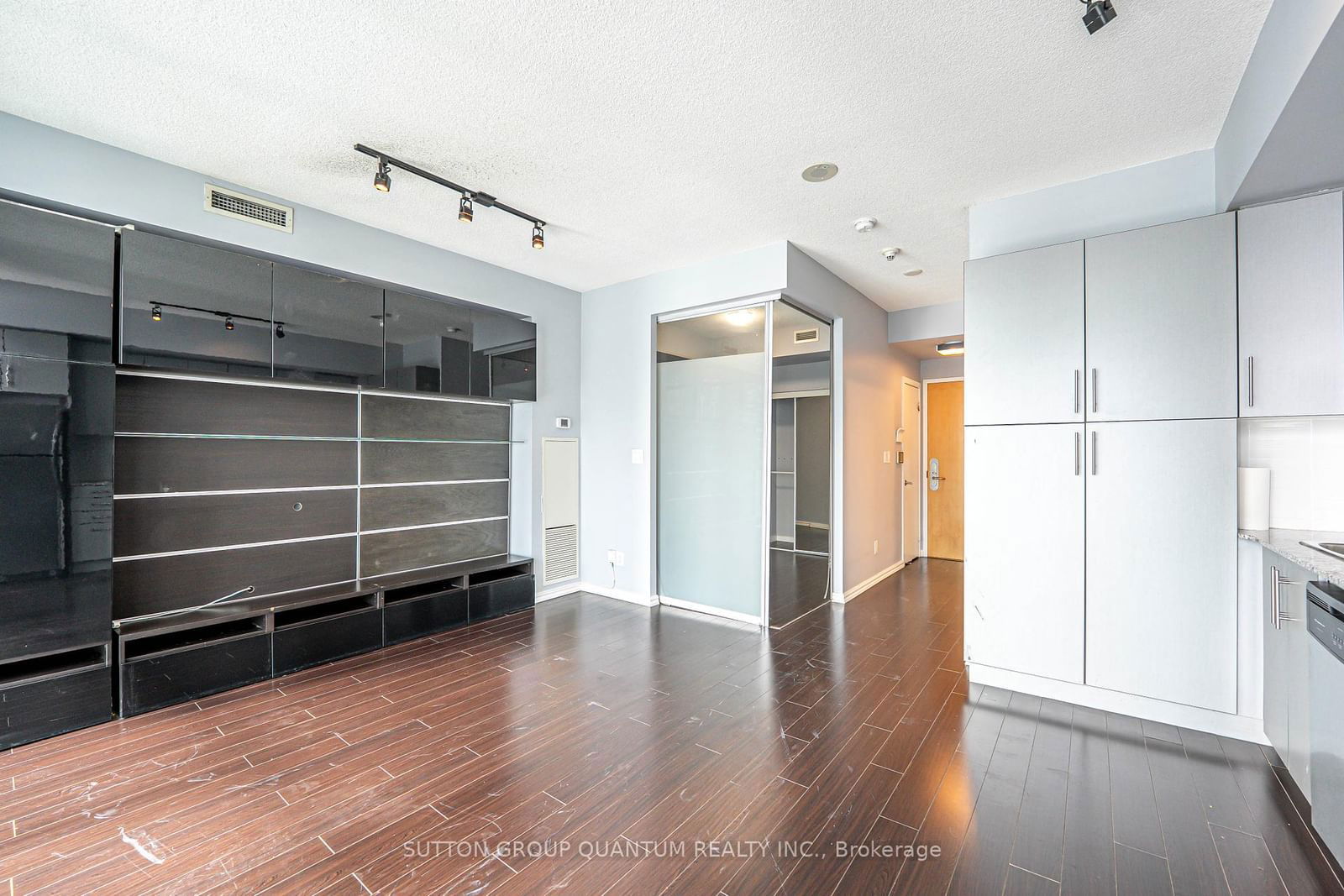 55 Bremner Blvd, unit 3009 for rent