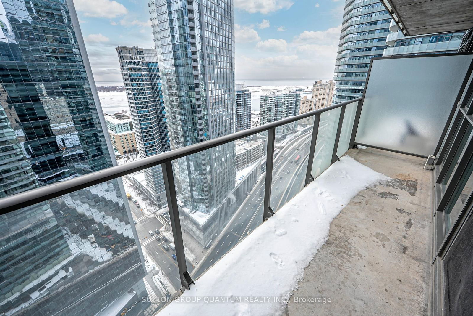 55 Bremner Blvd, unit 3009 for rent