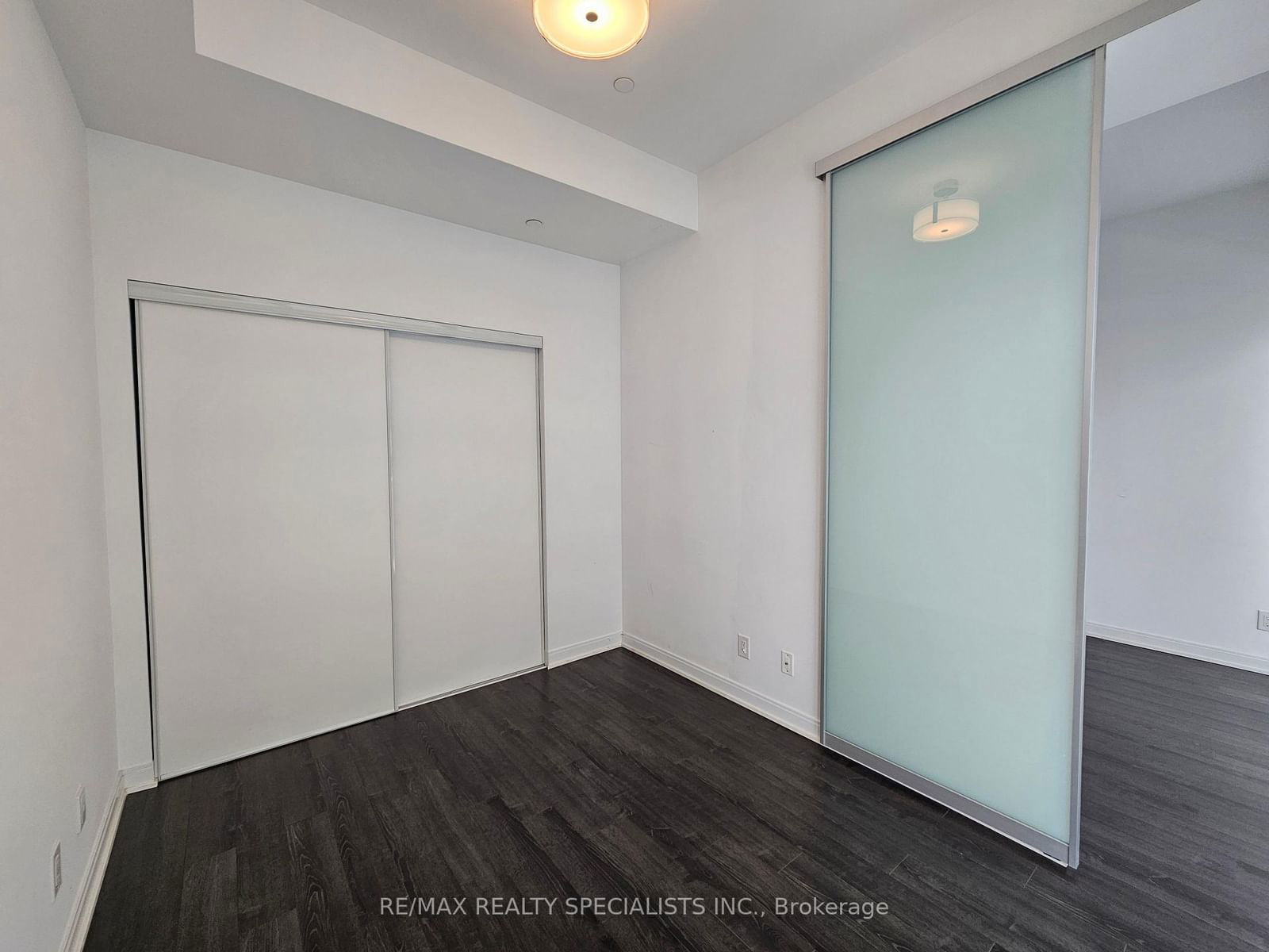 50 CHARLES St E, unit 3007 for rent