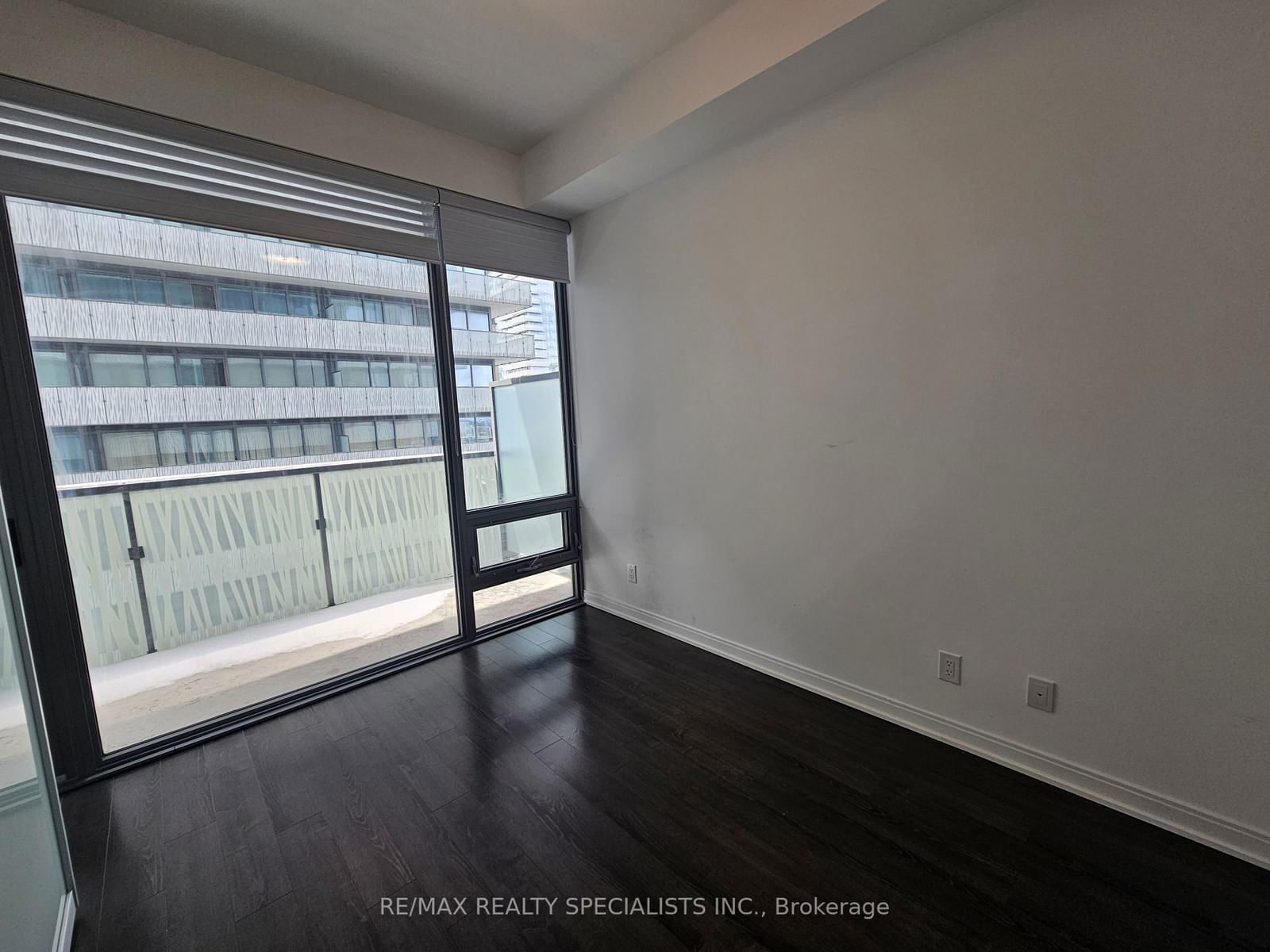 50 CHARLES St E, unit 3007 for rent