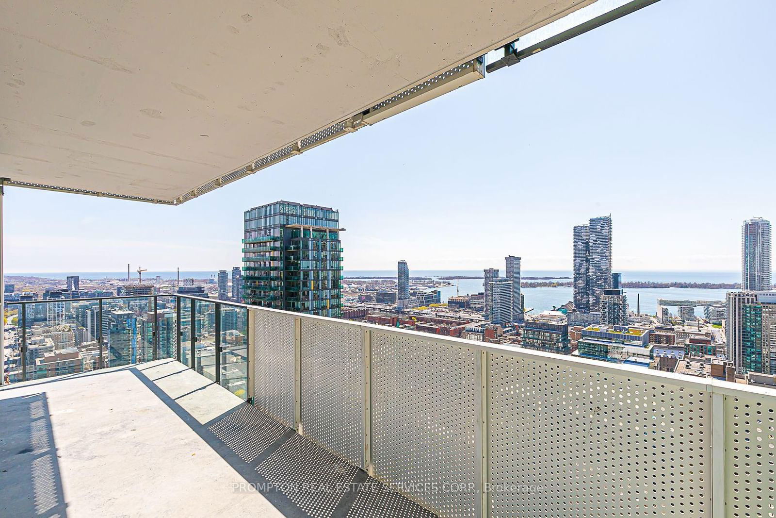 20 Lombard St, unit 3902 for sale