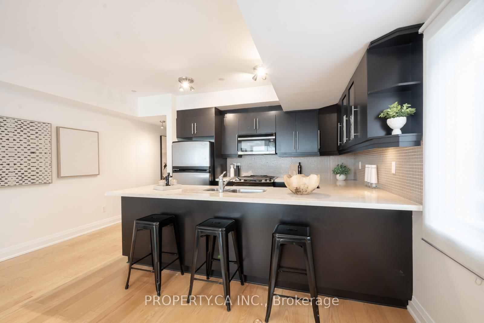 473 Dupont St, unit 1 for sale