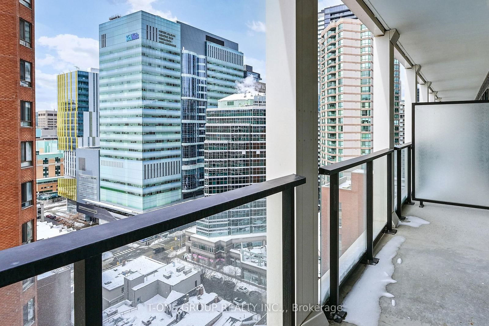 20 Edward St, unit 1712 for sale