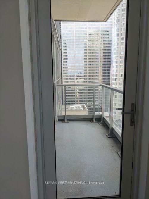 88 Scott St, unit 2903 for rent