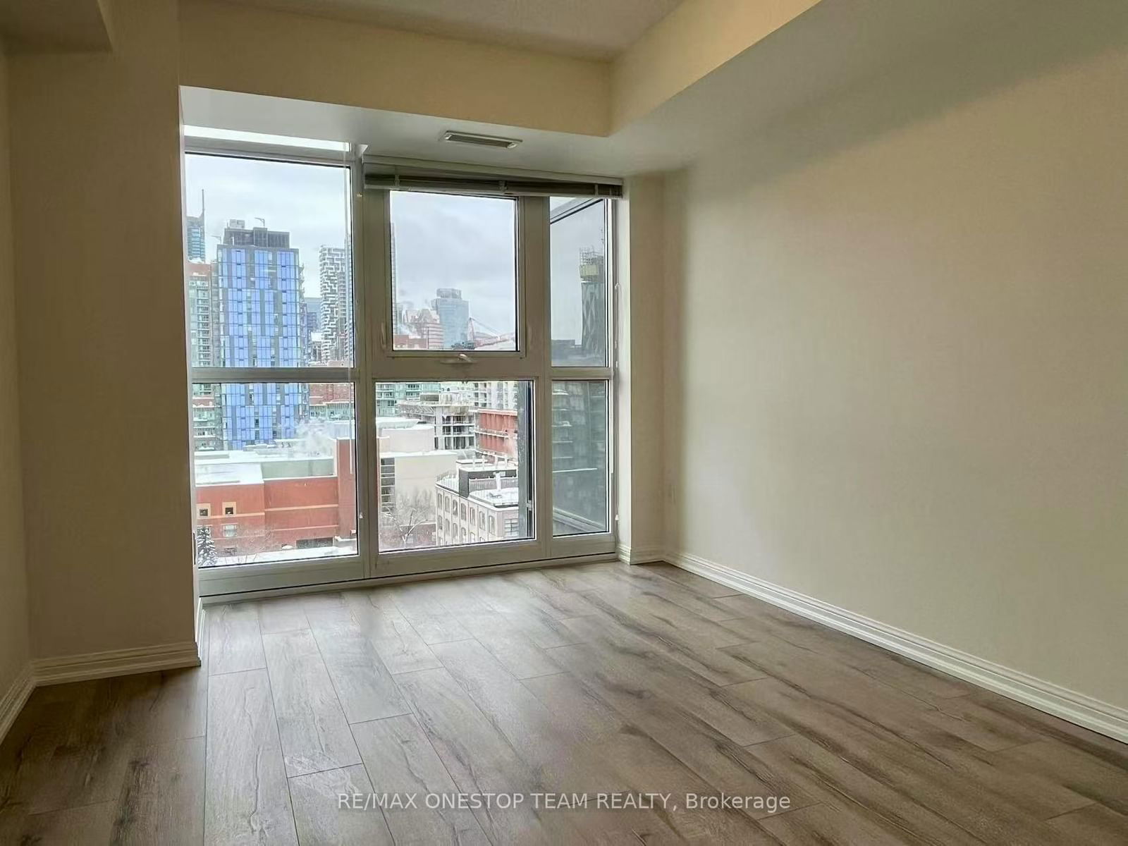 400 Adelaide St E, unit 1710 for rent