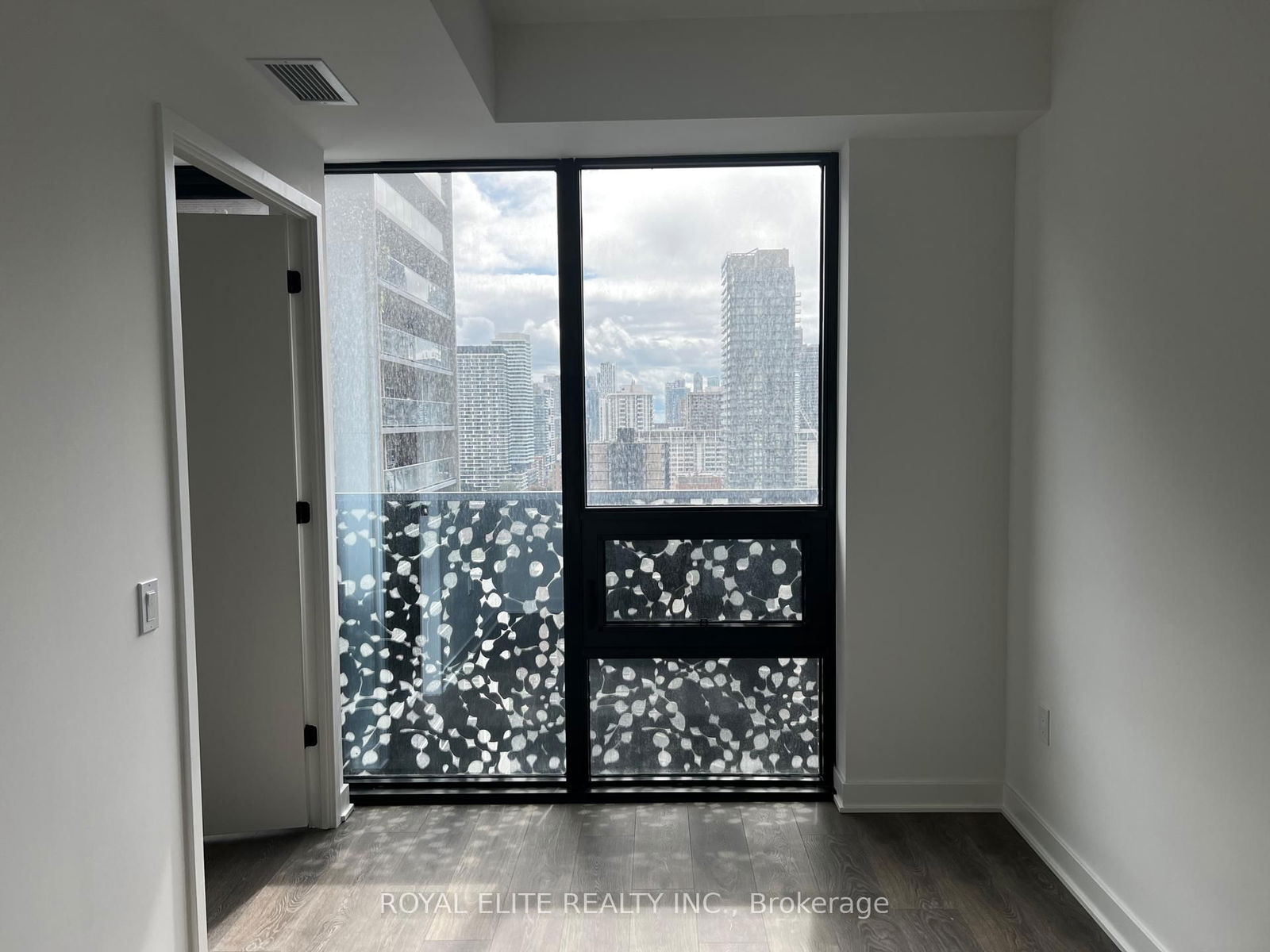 55 Charles St E, unit 1704 for rent