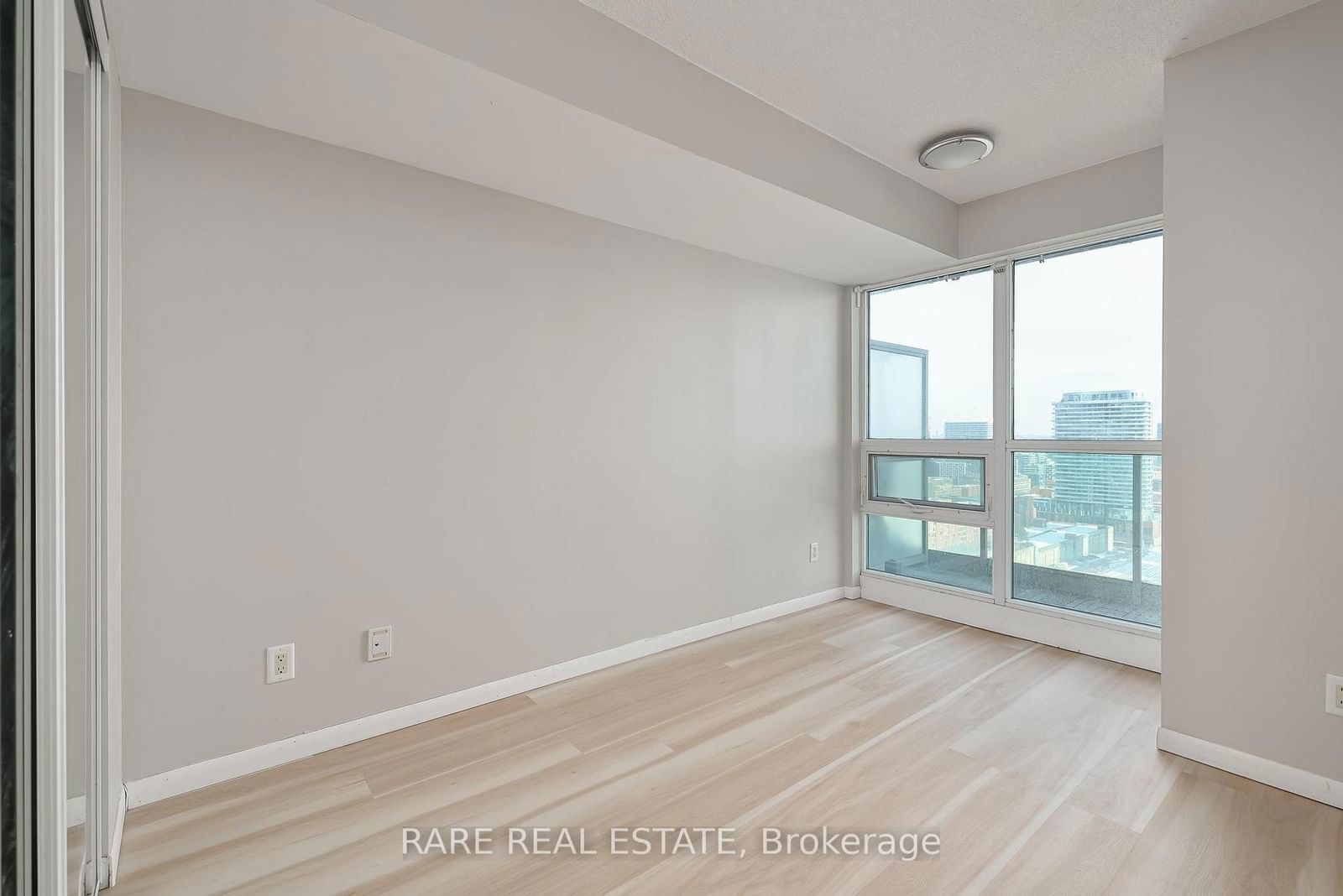 18 Yonge St, unit 2808 for rent