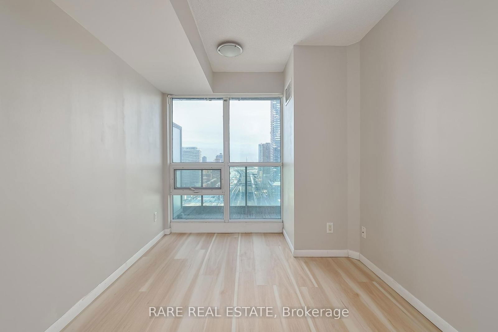 18 Yonge St, unit 2808 for rent