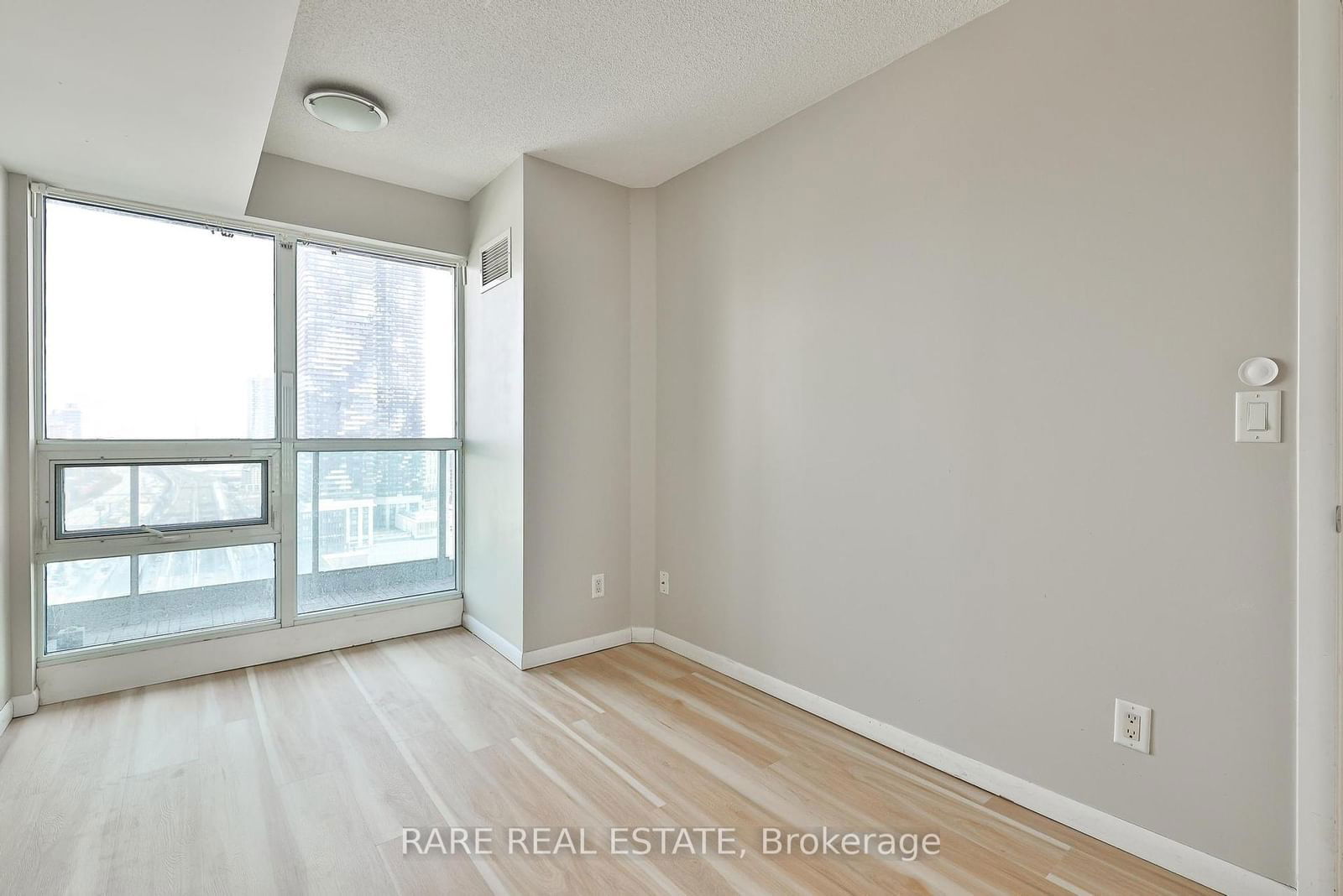 18 Yonge St, unit 2808 for rent