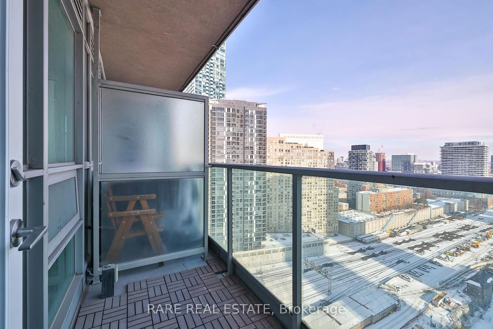 18 Yonge St, unit 2808 for rent