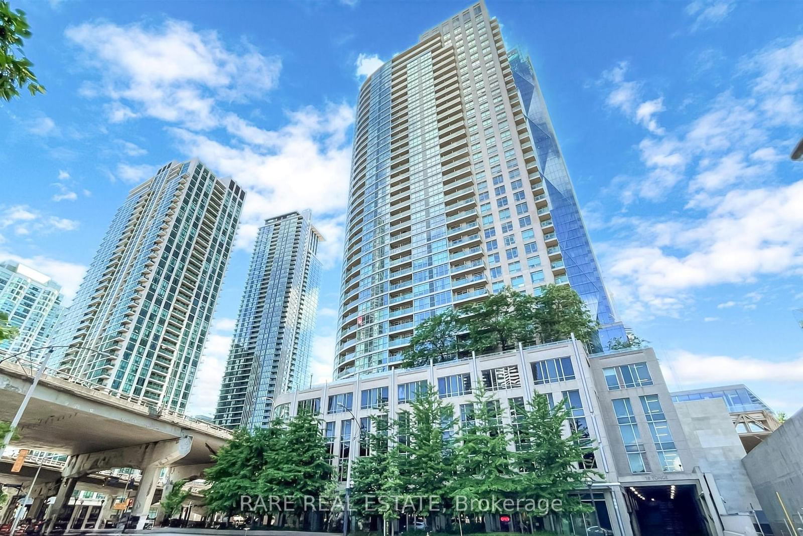 18 Yonge St, unit 2808 for rent