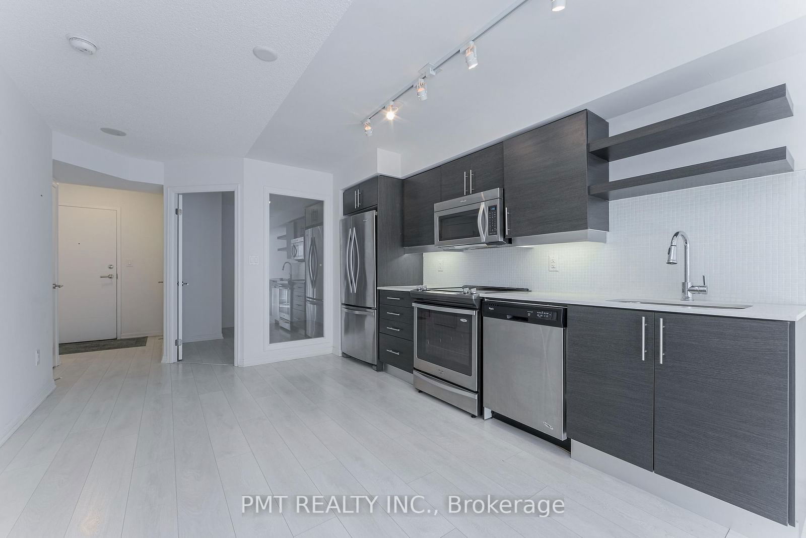 400 Adelaide St E, unit 310 for rent