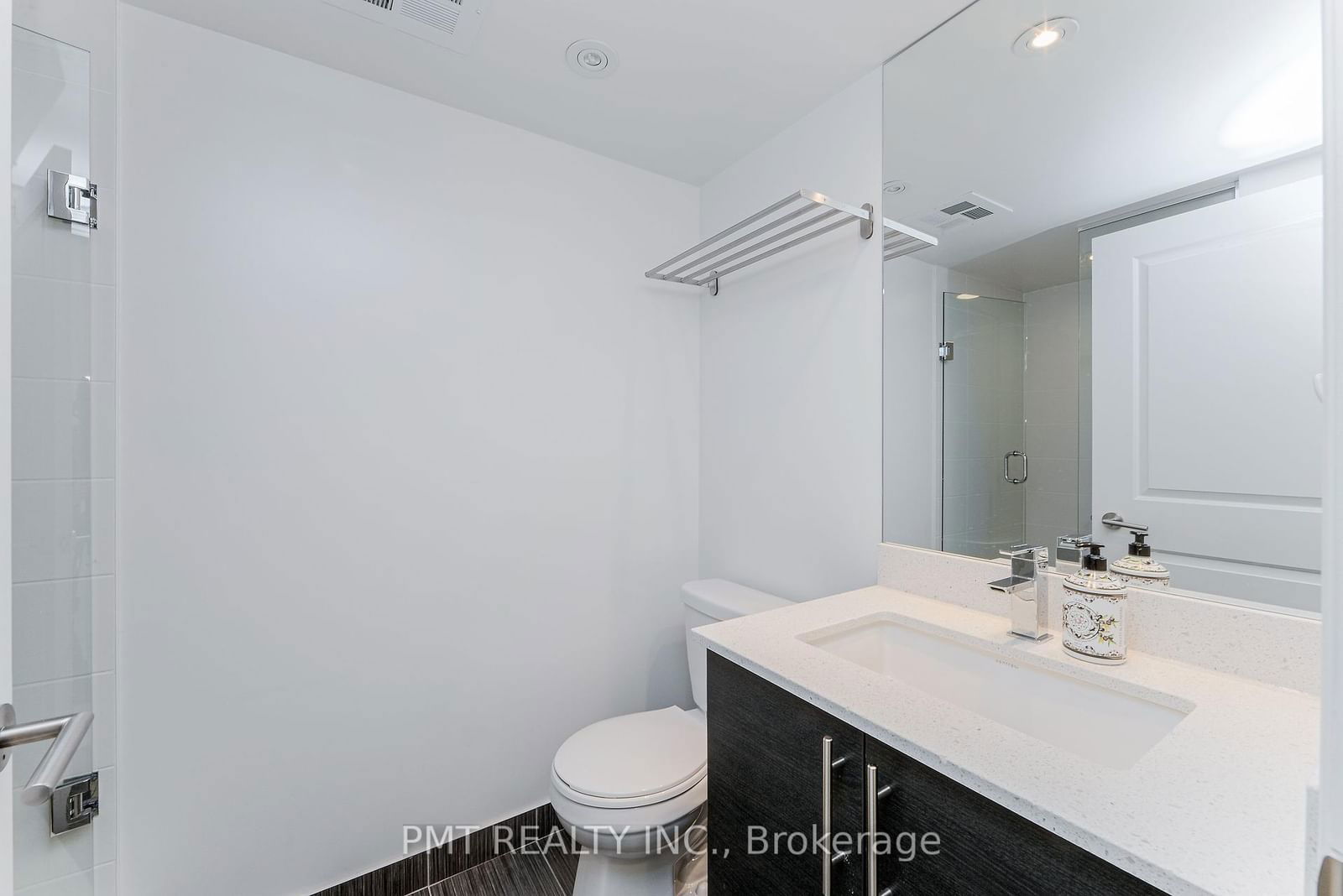 400 Adelaide St E, unit 310 for rent