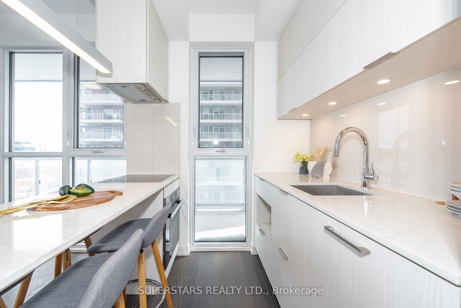 15 Lower Jarvis St, unit 1212 for sale