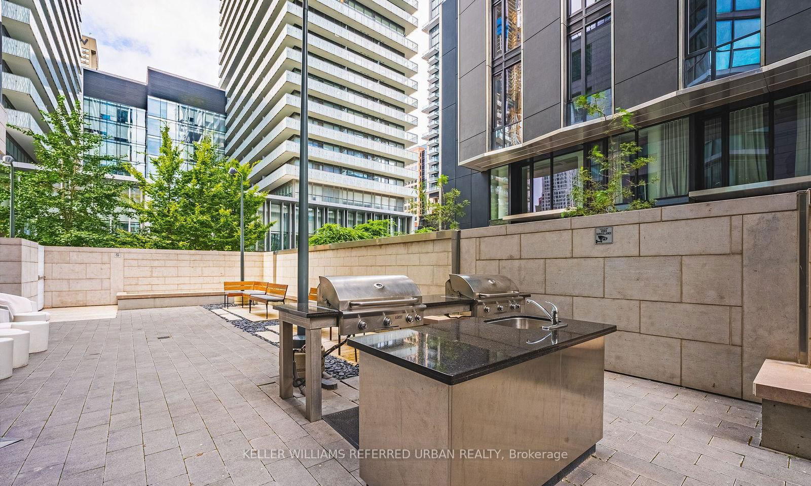 45 Charles St E, unit 3512 for rent