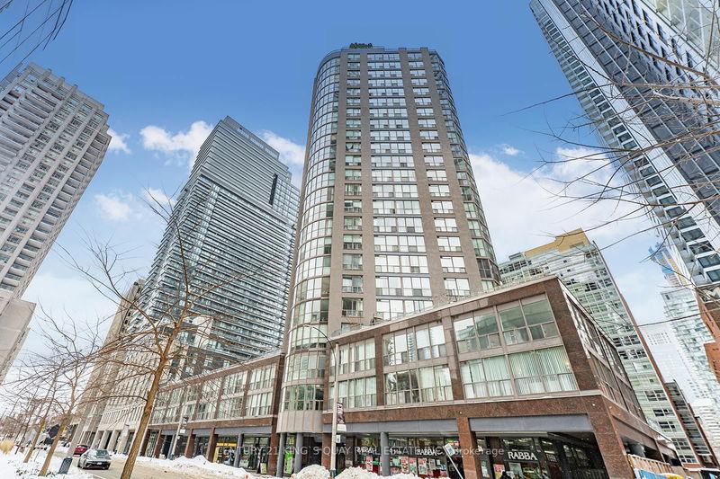 24 Wellesley St W, unit 1407 for sale