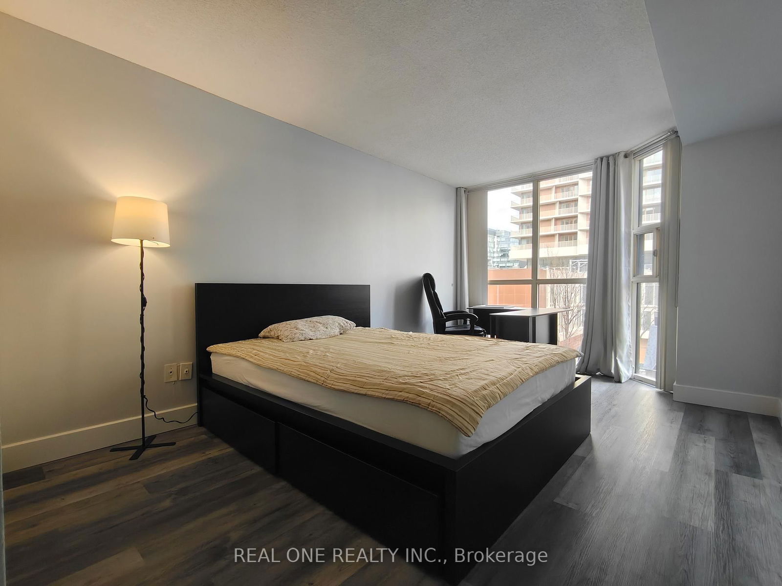 701 King St W, unit 501 for rent