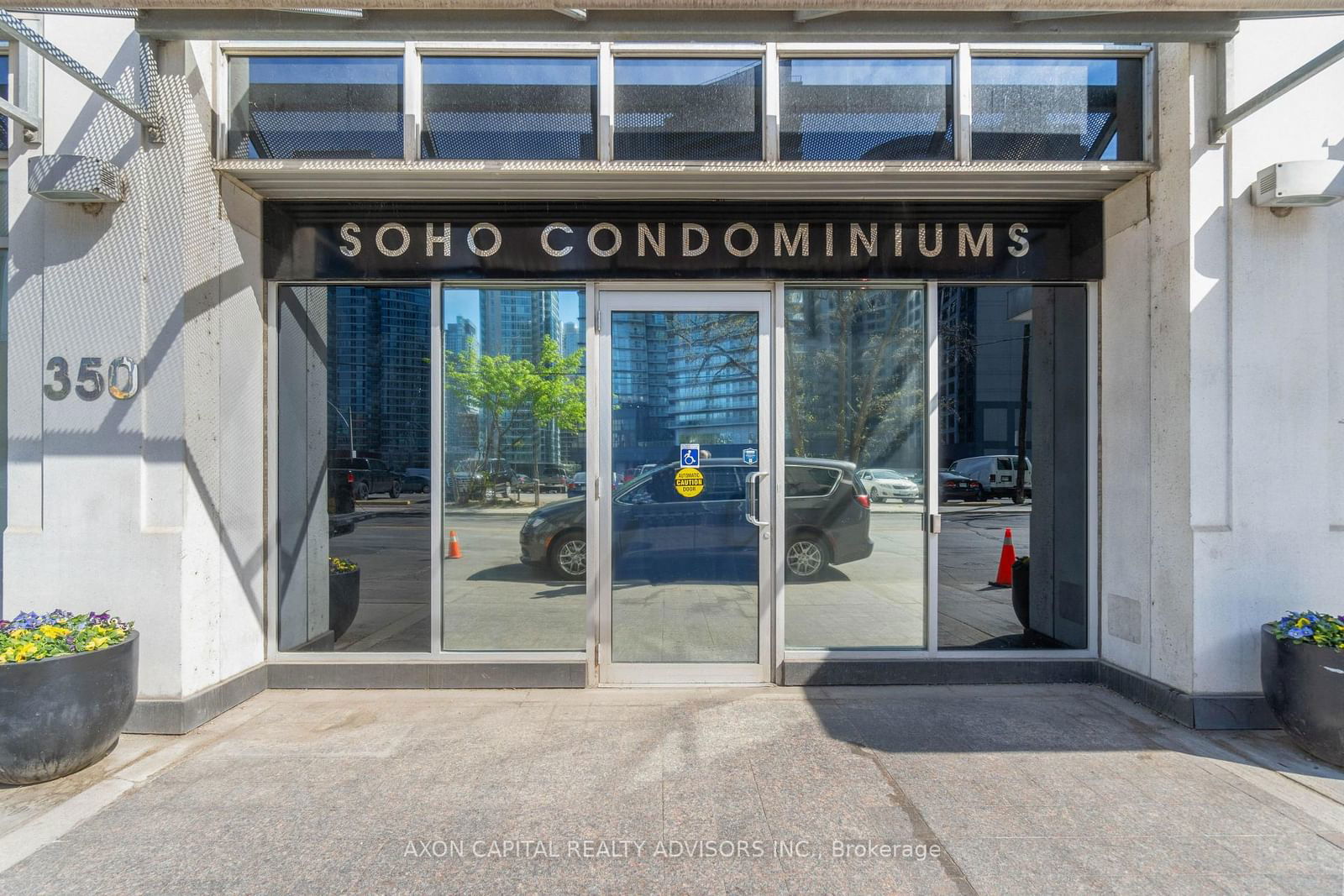 350 Wellington St W, unit G11 for sale