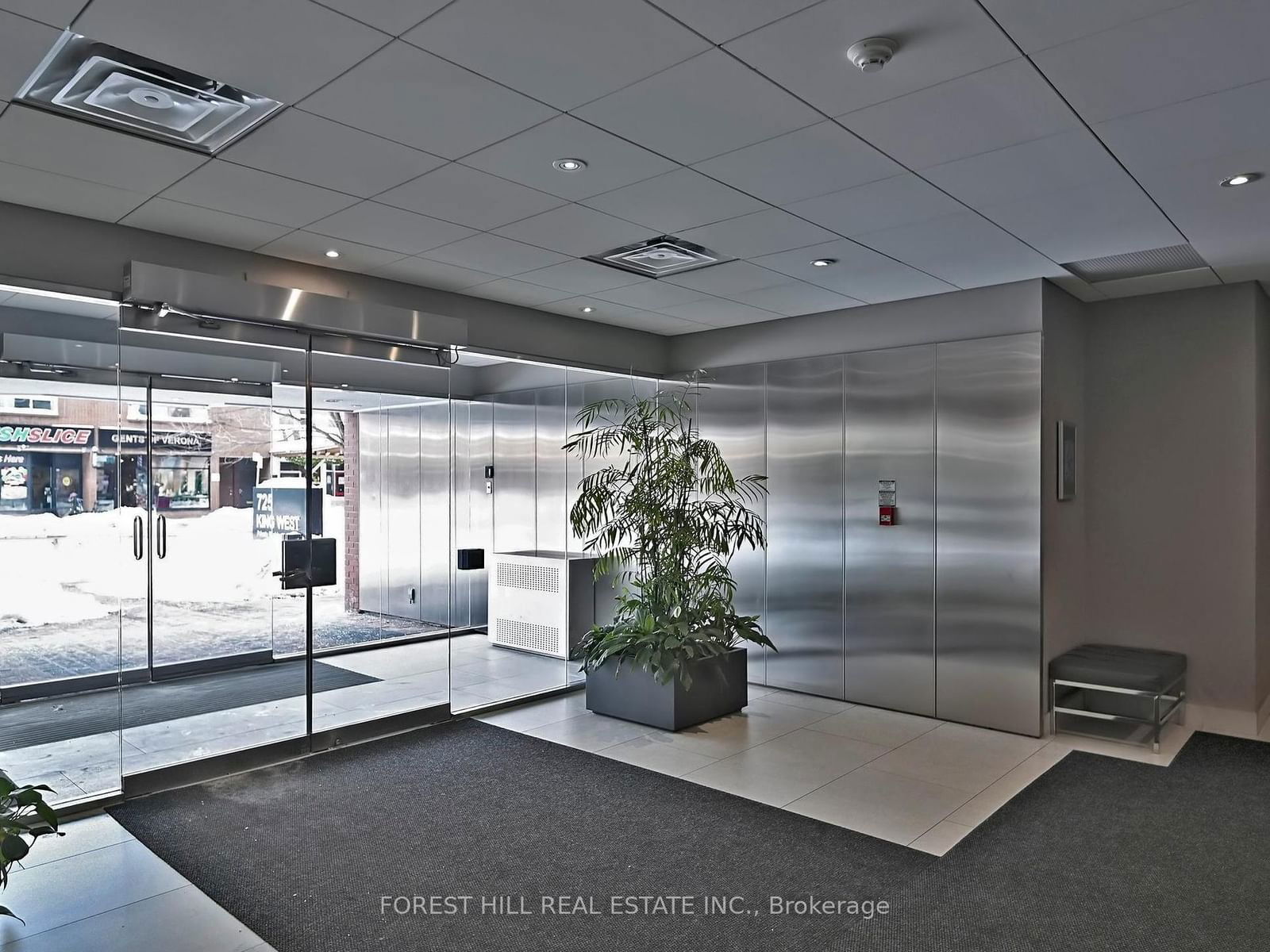 725 King St, unit 901 for sale