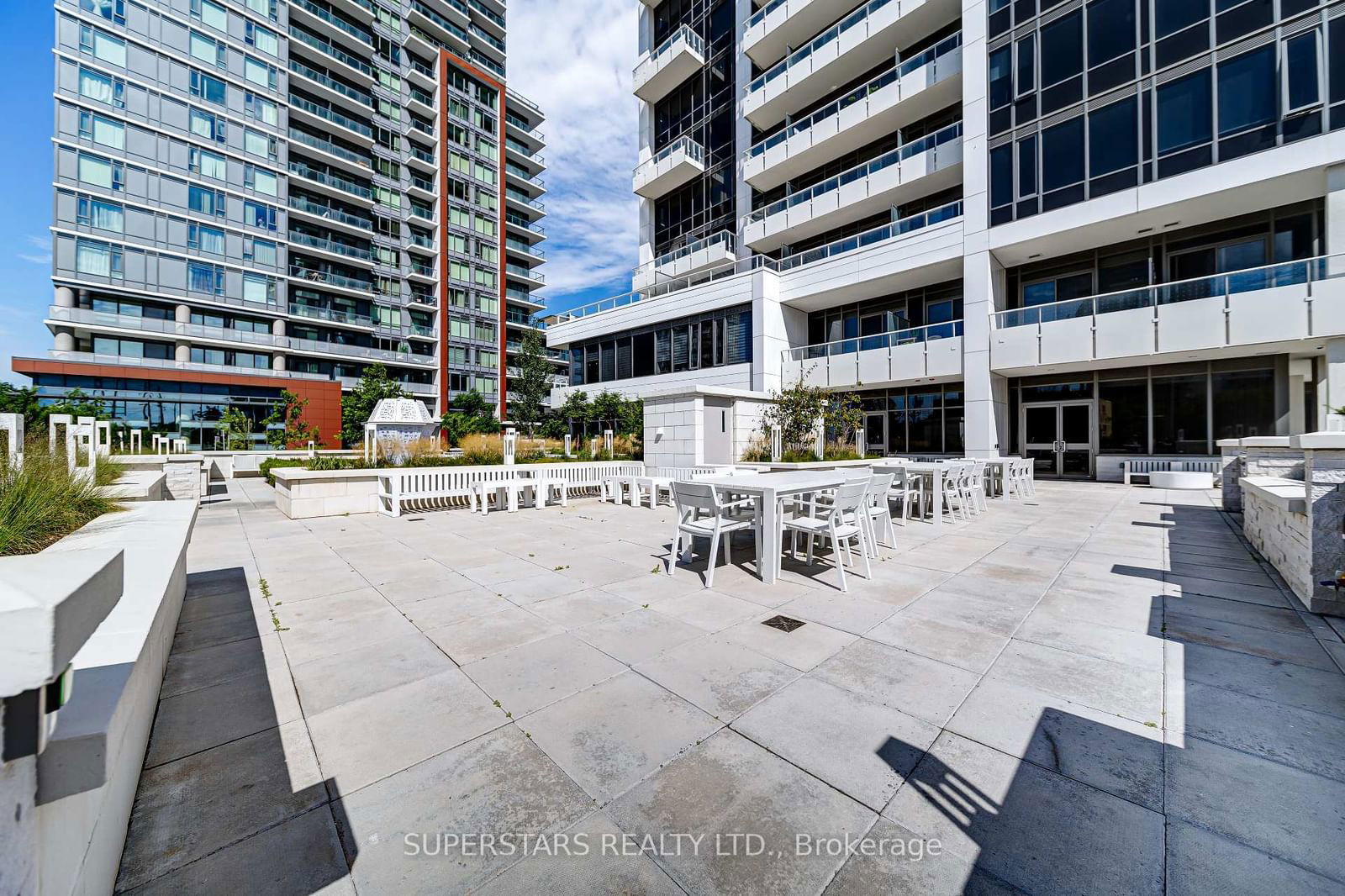 75 Canterbury Pl, unit 2905 for rent