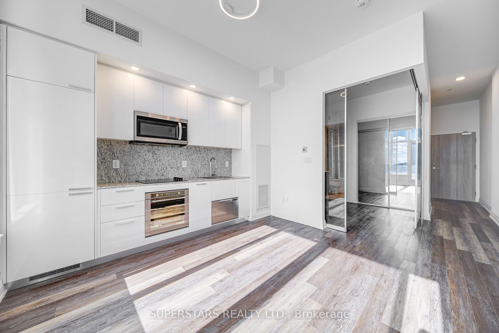 75 Canterbury Pl, unit 2905 for rent