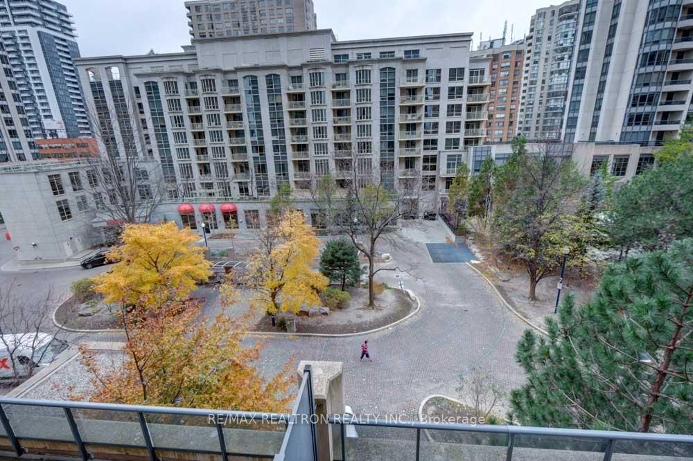 10 Northtown Way, unit 410 for sale