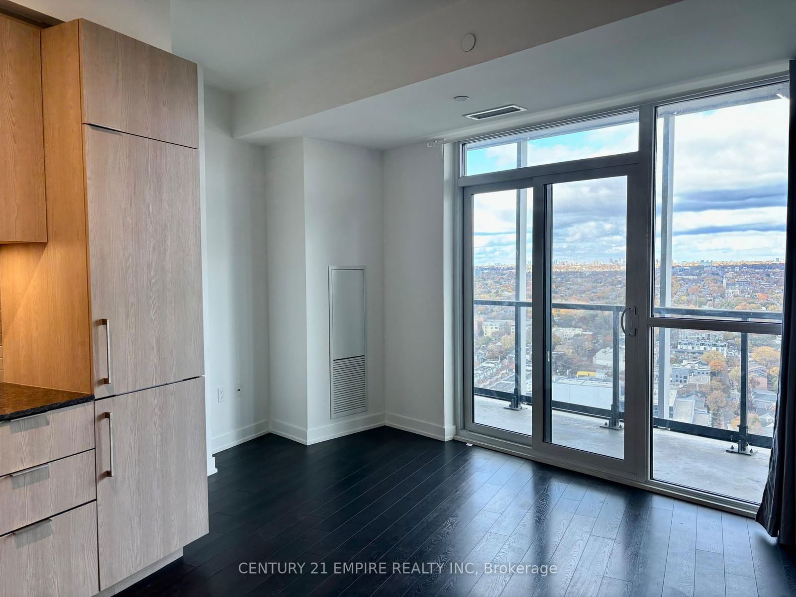 50 Ordnance St, unit 2607 for rent