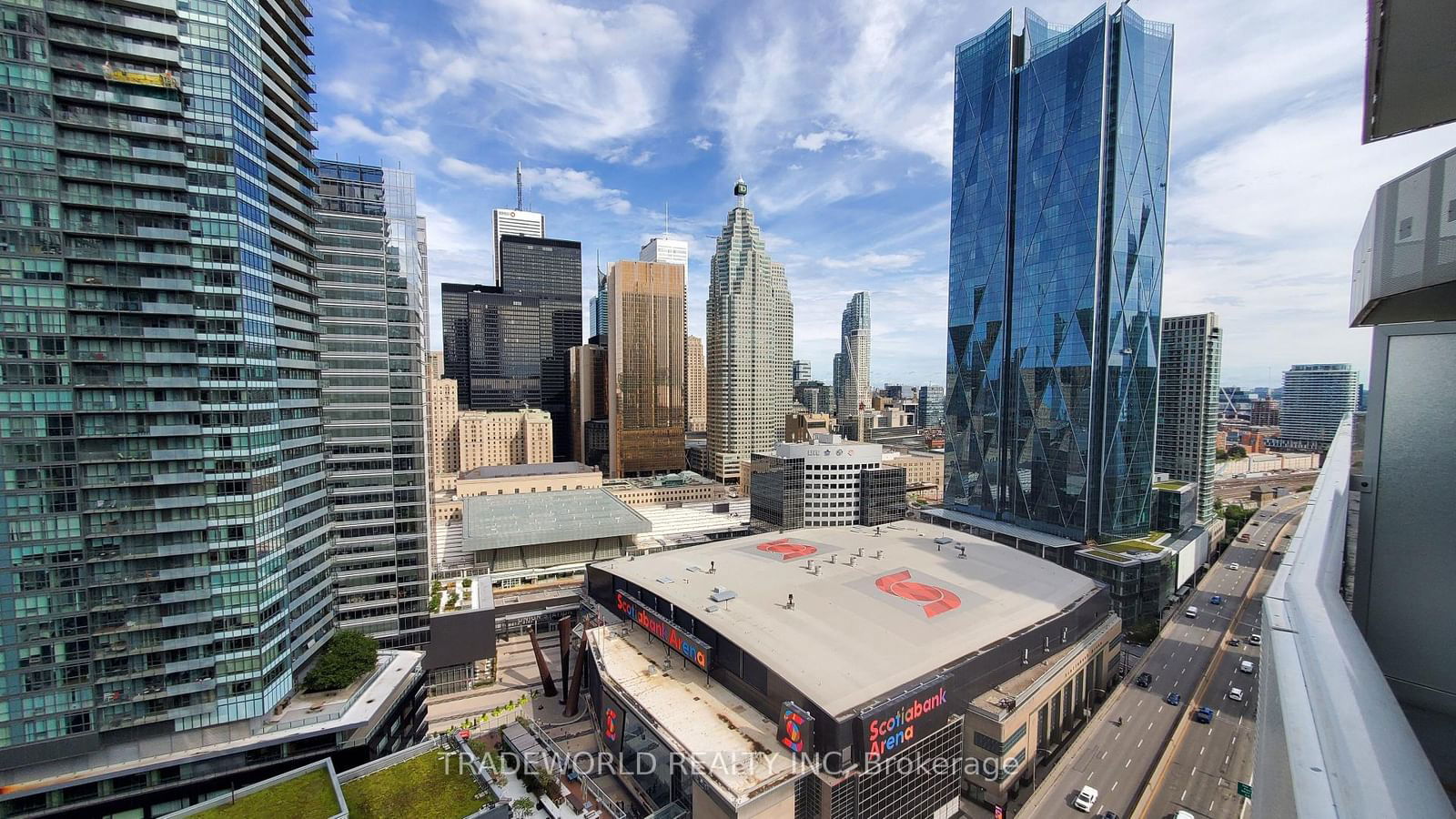 100 Harbour St, unit 2703 for sale