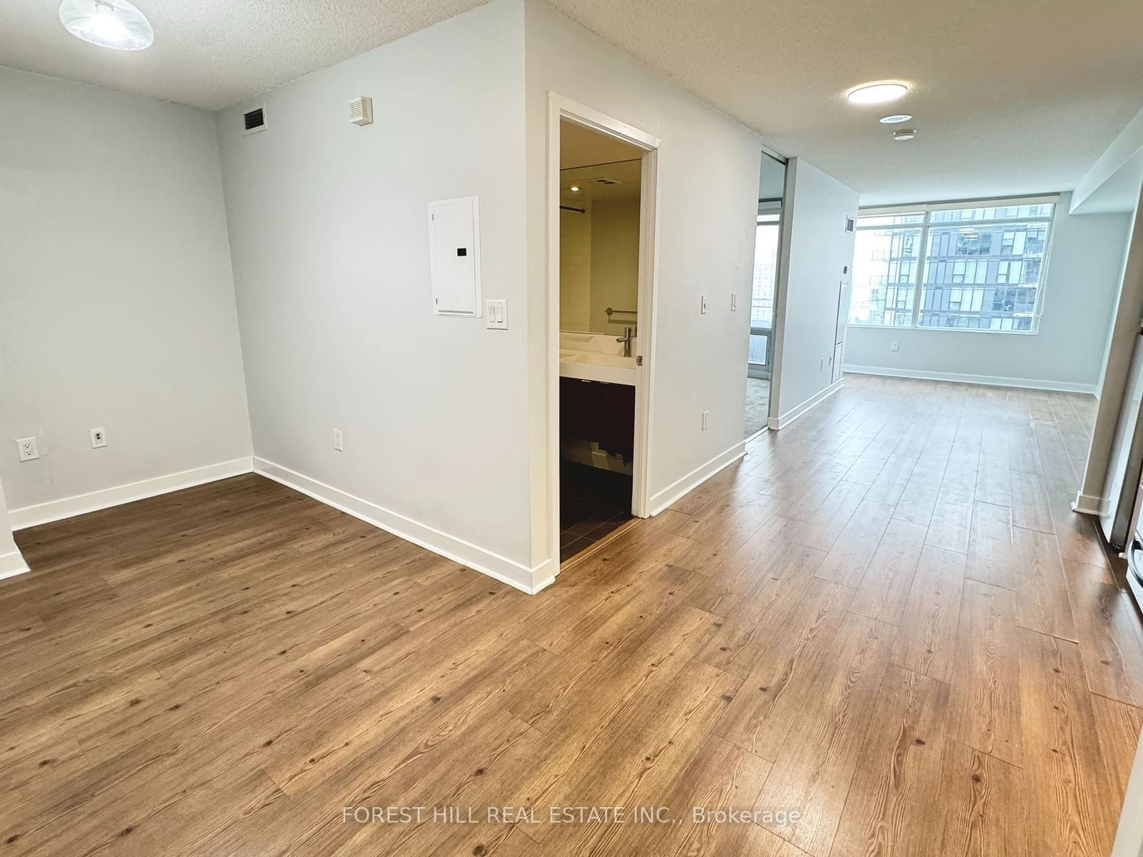 25 Telegram Mews, unit 3908 for rent