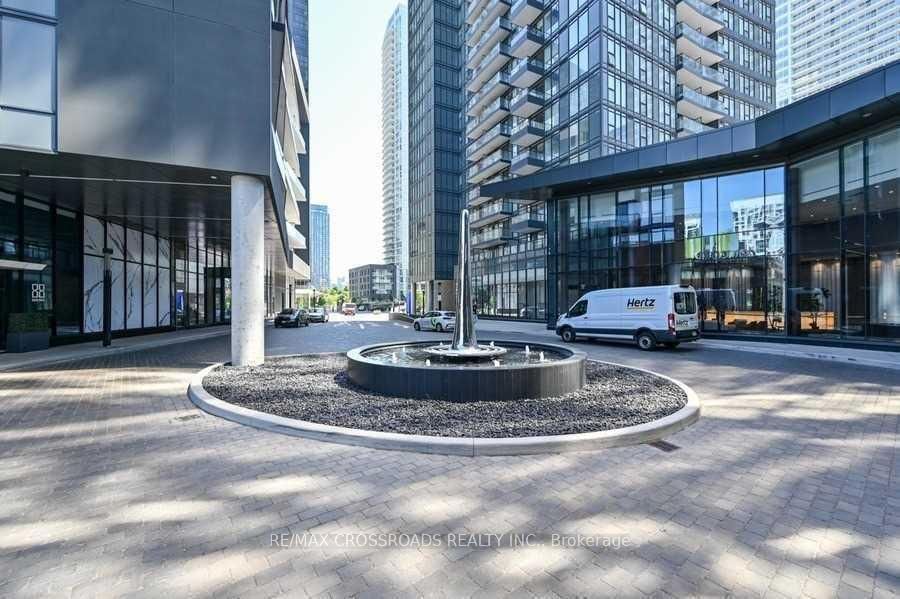 70 Queens Wharf Rd, unit 303 for rent