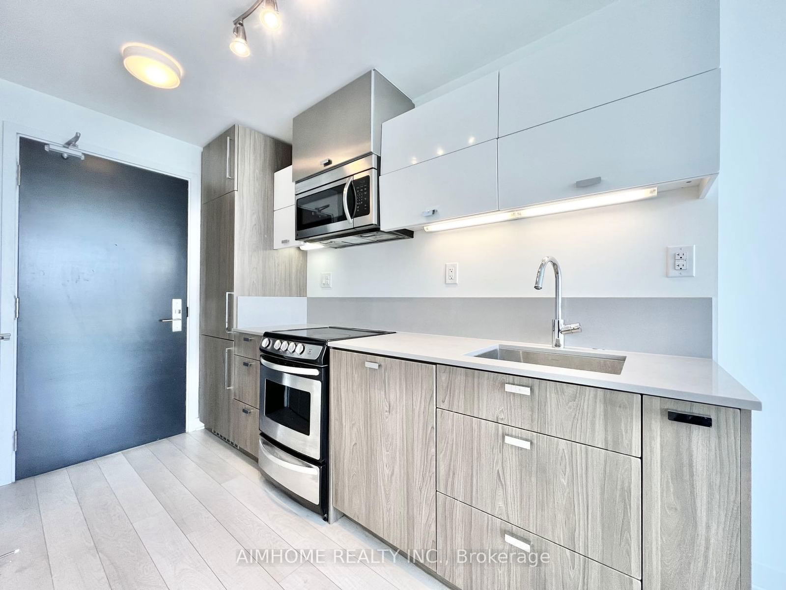 290 Adelaide St W, unit 4009 for sale