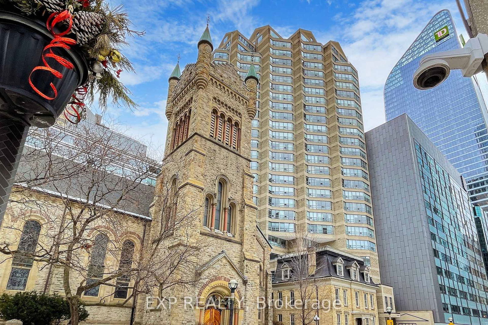 71 Simcoe St E, unit 1204 for sale