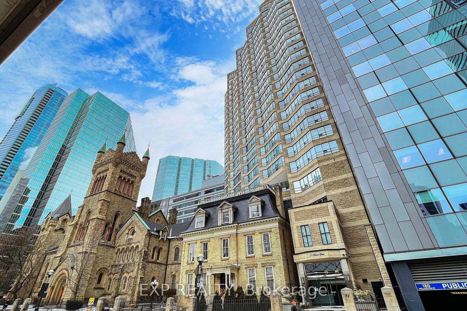 71 Simcoe St E, unit 1204 for sale