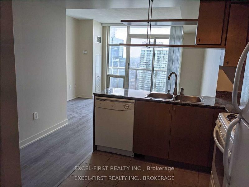 10 Navy Wharf Crt, unit 3705 for rent