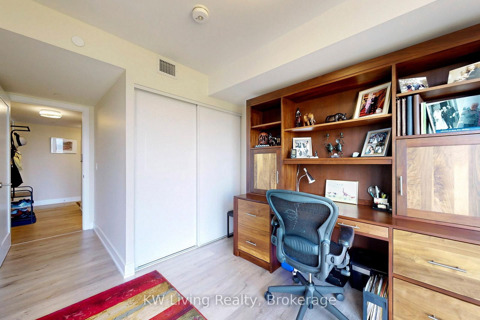 575 Bloor St E, unit 1202 for rent