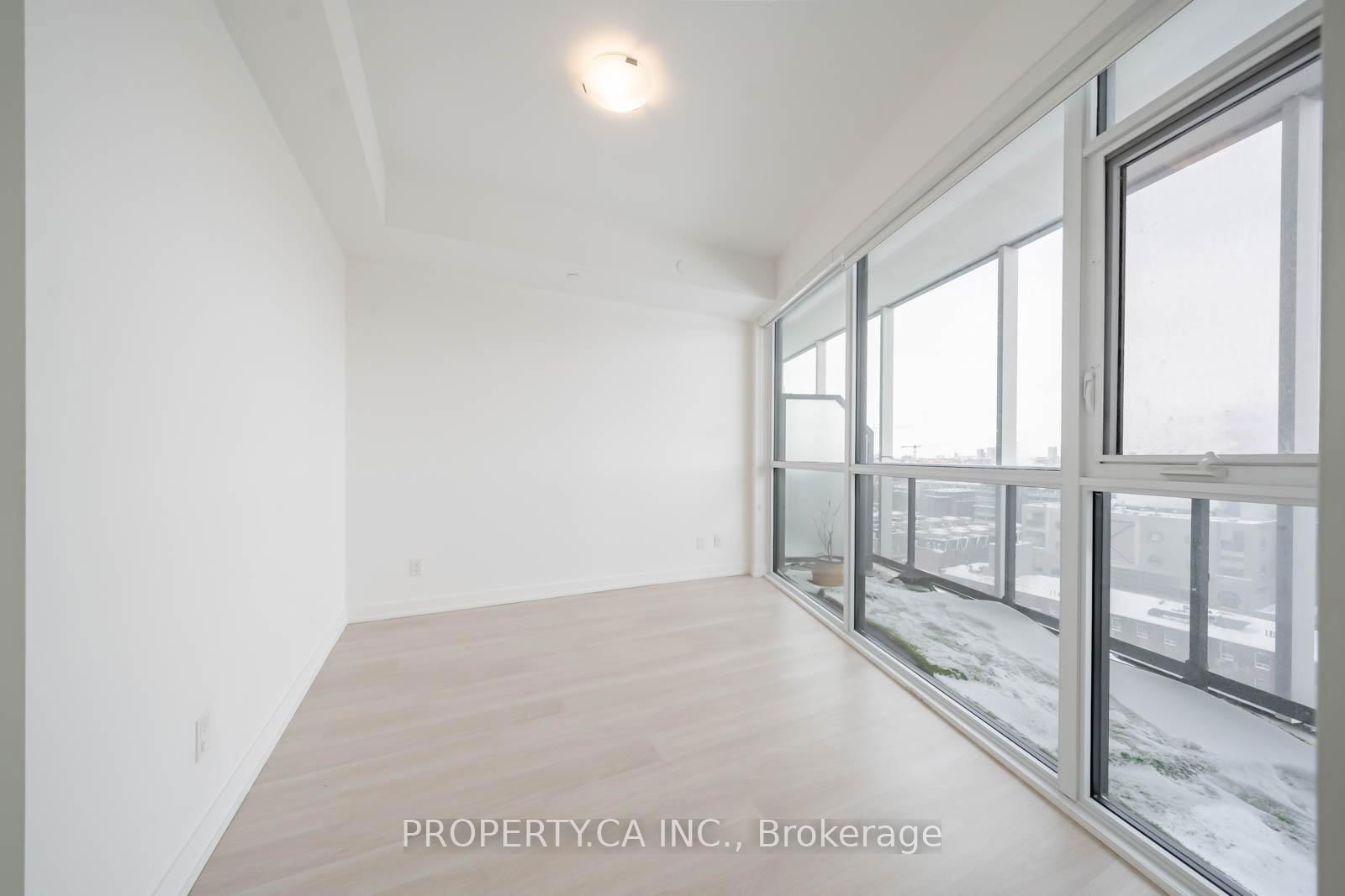 50 Ordnance St, unit 1206 for sale