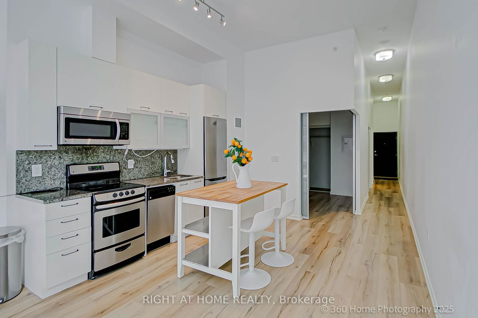 36 Lisgar St, unit 306 for sale