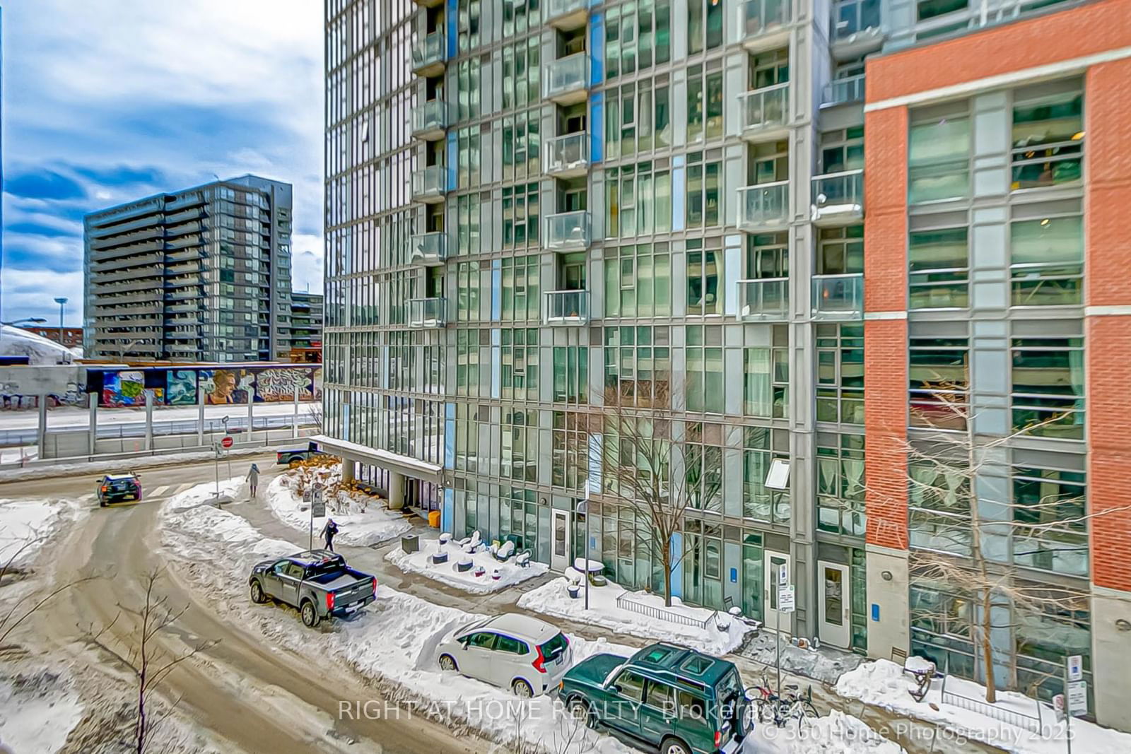 36 Lisgar St, unit 306 for sale