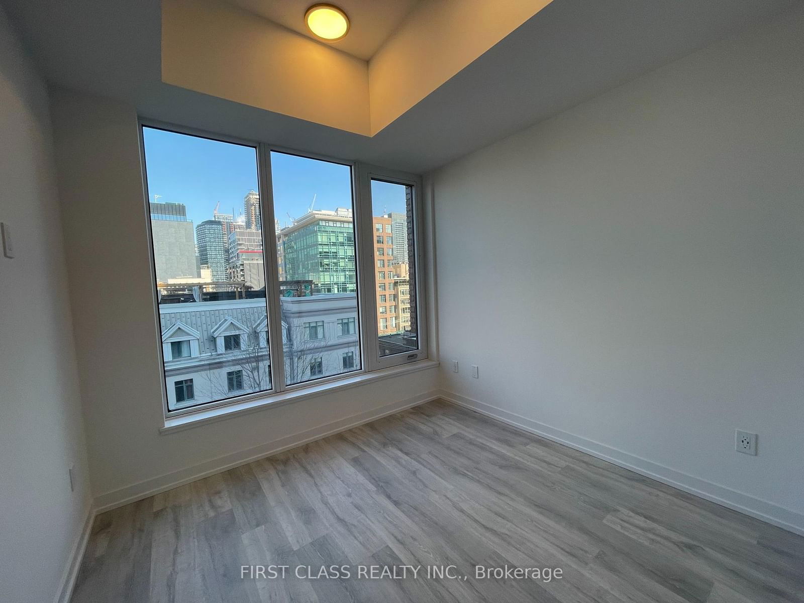 2 Augusta Ave, unit 703 for rent