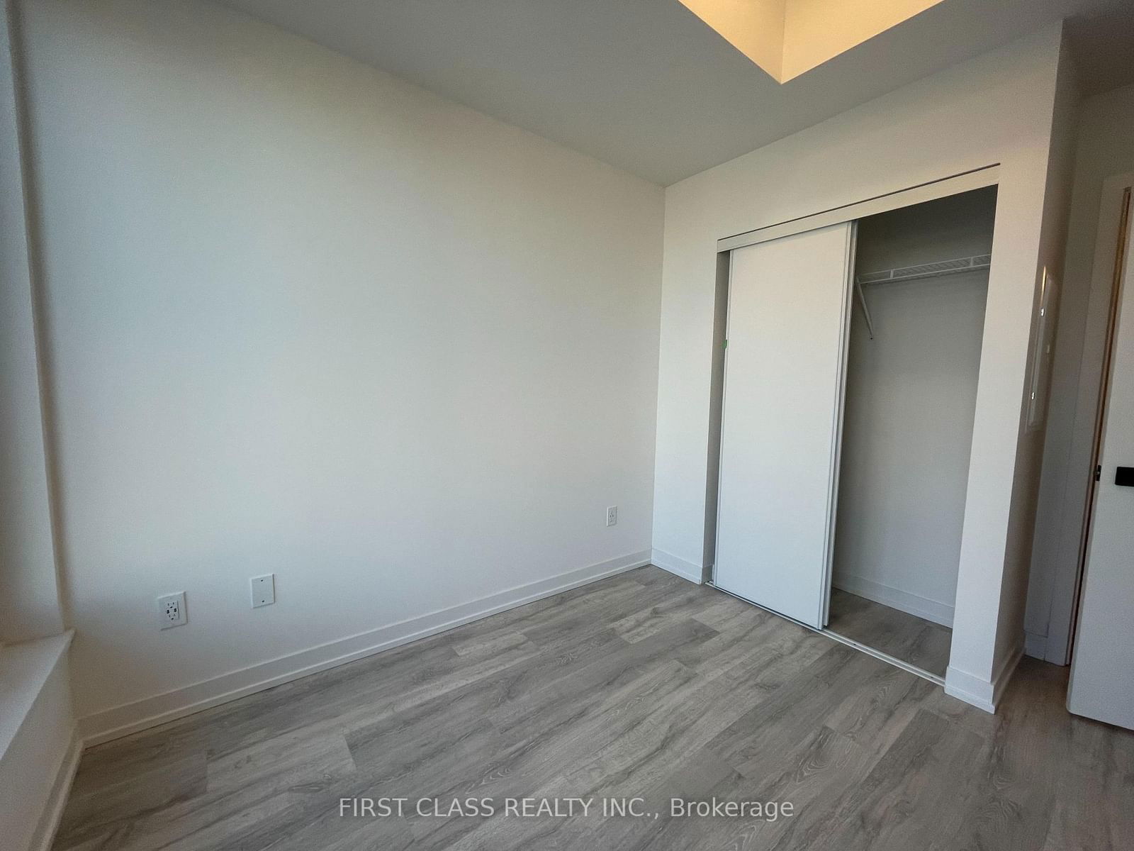 2 Augusta Ave, unit 703 for rent