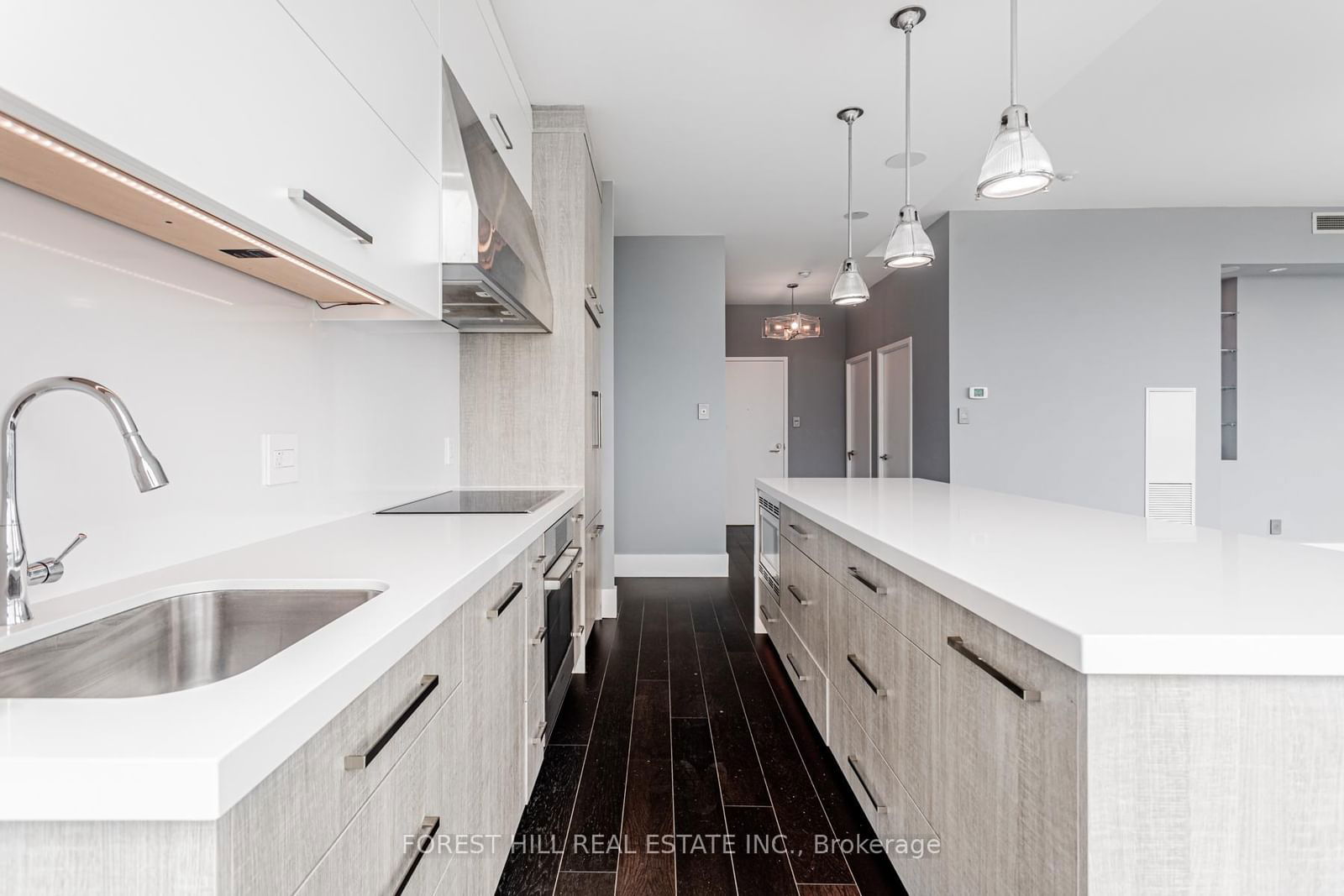 1171 Queen St W, unit PH5 for rent