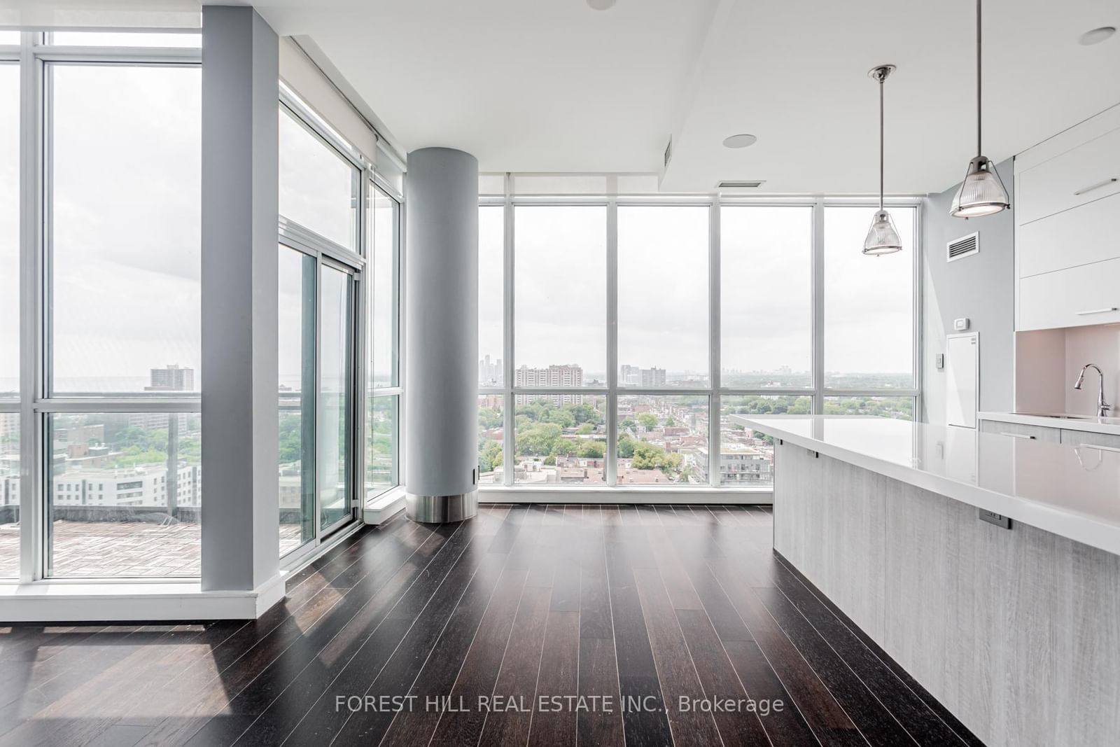 1171 Queen St W, unit PH5 for rent