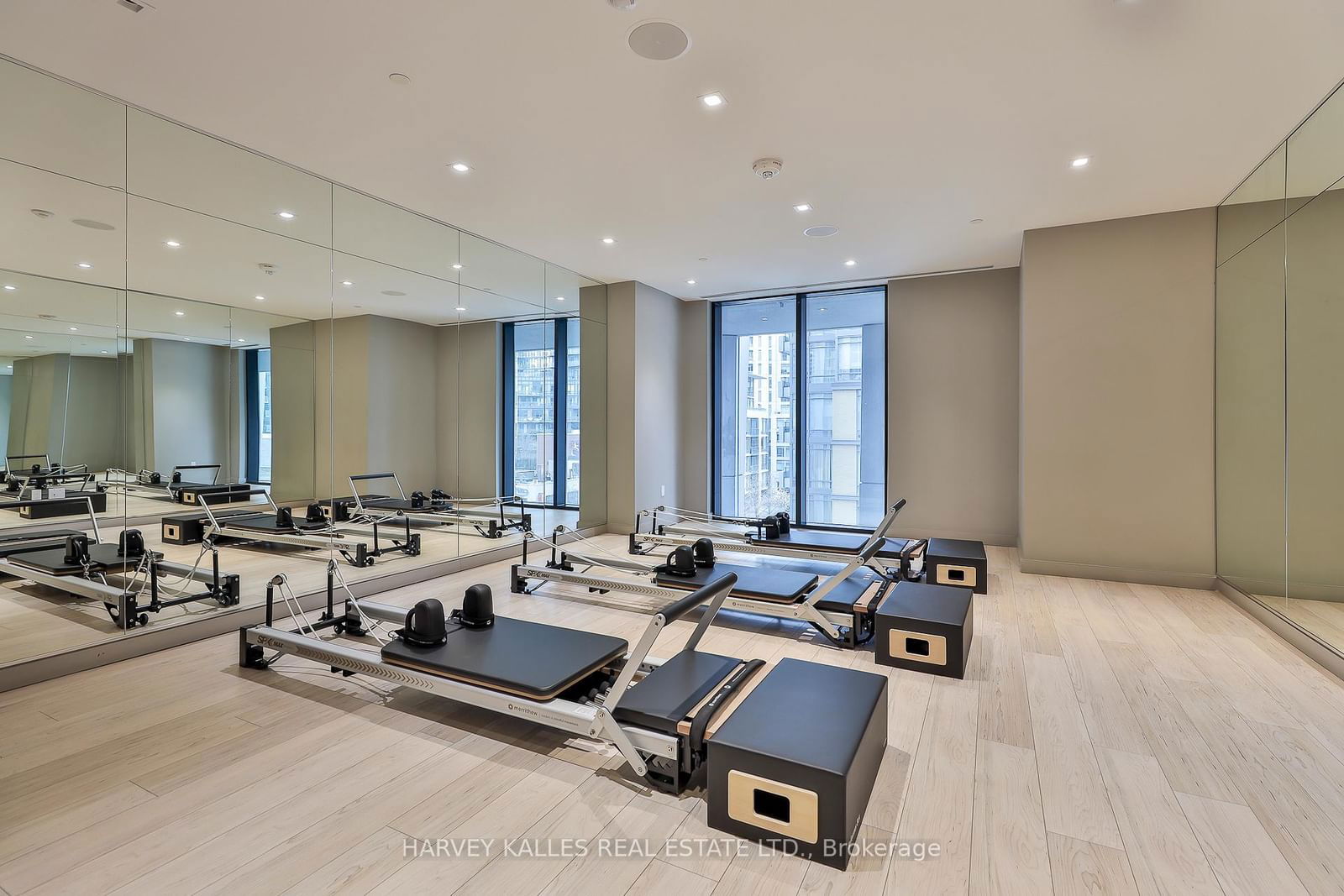 1 Yorkville Ave, unit 4503 for sale