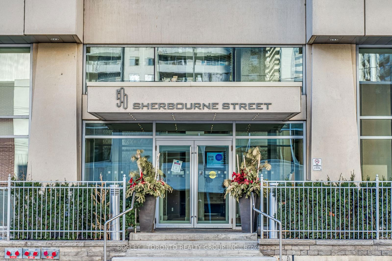 500 Sherbourne St, unit 1206 for rent