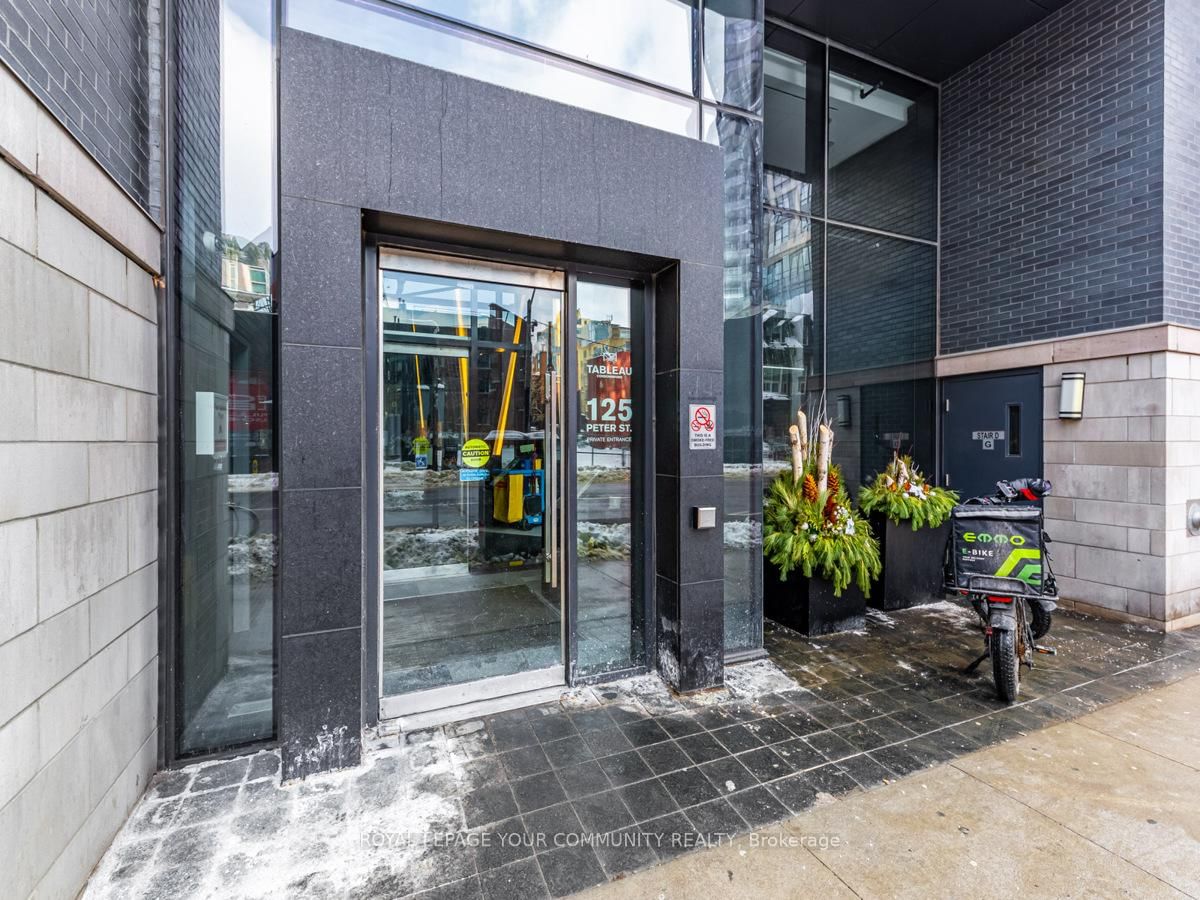 125 Peter St, unit 1604 for sale