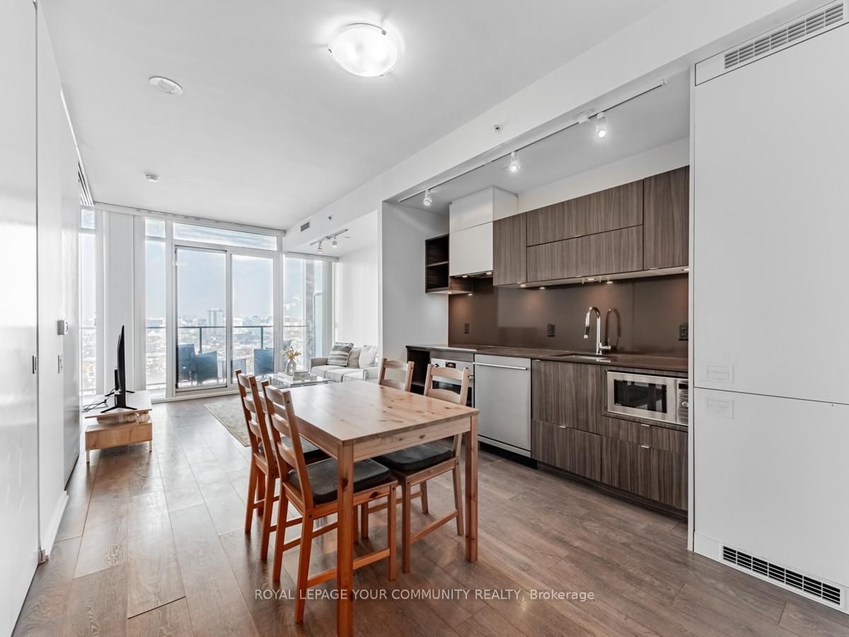 125 Peter St, unit 1604 for sale